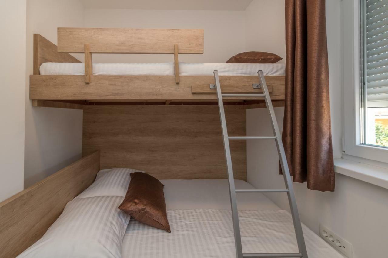 Guest House Petra Trogir Ngoại thất bức ảnh