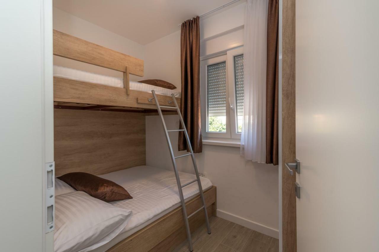 Guest House Petra Trogir Ngoại thất bức ảnh